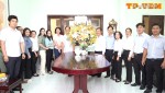 Thăm, tặng hoa chúc mừng Kỷ niệm 93 năm Ngày truyền thống các Ban Đảng và 75 năm Ngày thành lập Ngành Kiểm tra Đảng