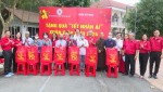 Hội Chữ thập đỏ thành phố Thủ Dầu Một tổ chức trao quà “Tết Nhân ái” Xuân Giáp Thìn năm 2024