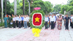 Lãnh đạo thành phố thành phố Thủ Dầu Một tặng quà gia đình chính sách nhân ngày Thương binh liệt sĩ 27/7