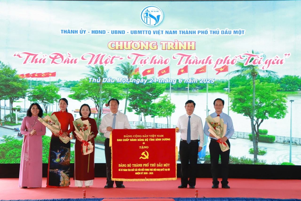 Truyền thống Thủ Dầu Một- Trung kiên, sáng tạo, đổi mới, nghĩa tình sẽ mãi tiếp tục được kế thừa, nuôi dưỡng và lan tỏa
