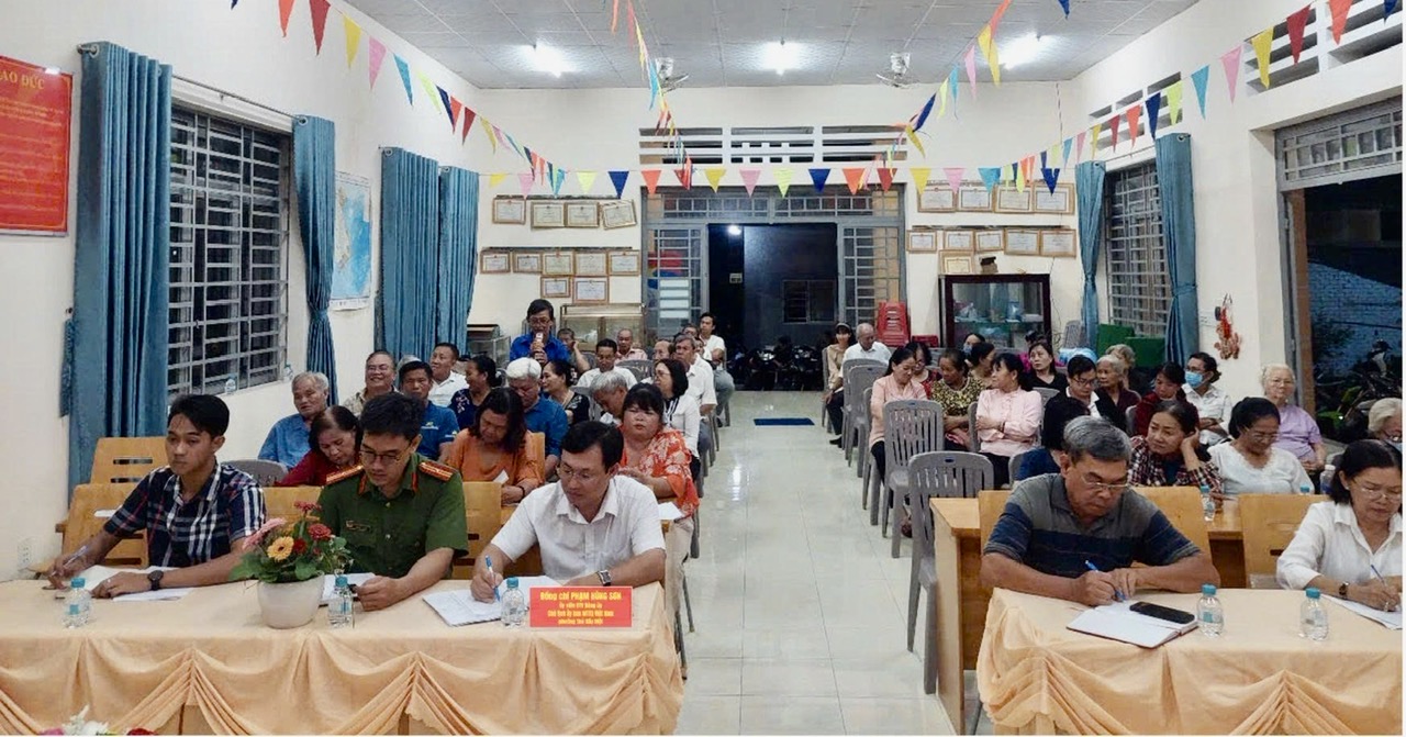 Đại biểu HĐND phường Thủ Dầu Một - khóa I, nhiệm kỳ 2021 – 2026 tiếp xúc cử tri trước kỳ họp thường lệ giữa năm 2025