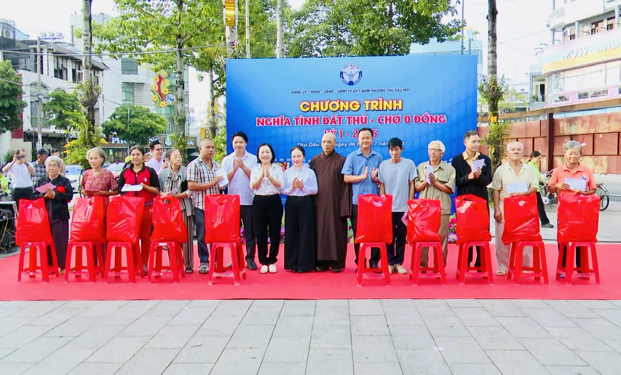 Chương trình Nghĩa tình Đất Thủ- Chợ 0 đồng nhằm thiết thực hỗ trợ người dân khó khăn