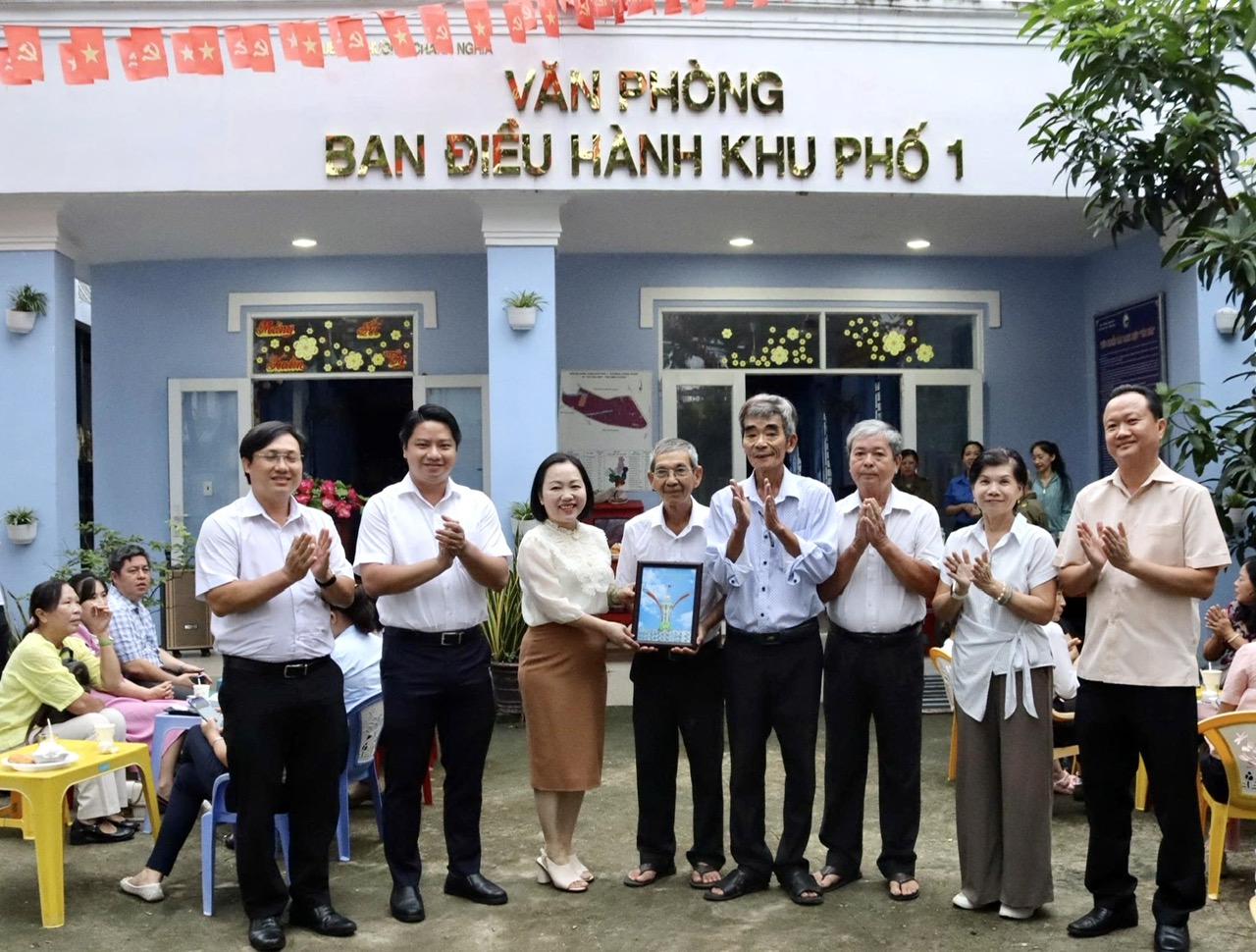 Phường Thủ Dầu Một duy trì thực hiện mô hình “Cà phê sáng – Trao đổi với nhân dân”